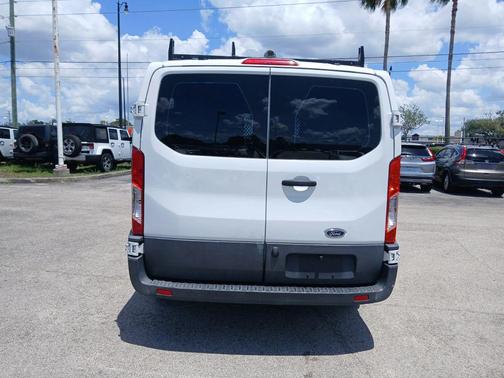 Oxford White 2017 Ford Transit-250 Base