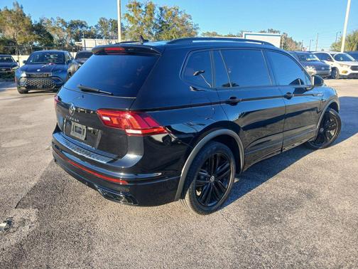 2022 Volkswagen Tiguan 2.0T SE R-Line Black