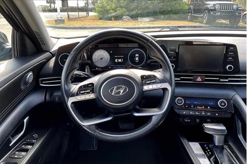2021 Hyundai ELANTRA SEL