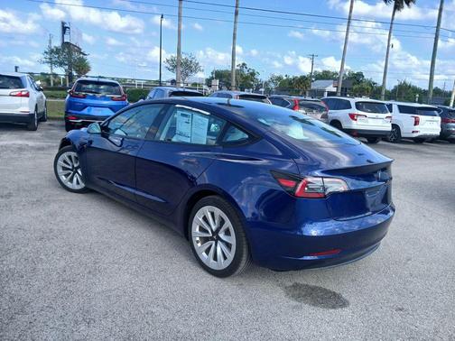 Deep Blue Metallic 2023 Tesla Model 3 Standard Range