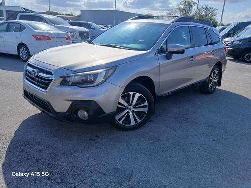 Gray 2018 Subaru Outback 2.5i Limited