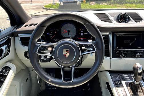 2016 Porsche Macan S