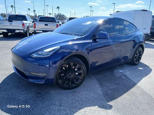 2022 Tesla Model Y Long Range Dual Motor All-Wheel Drive