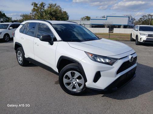 2021 Toyota RAV4 LE