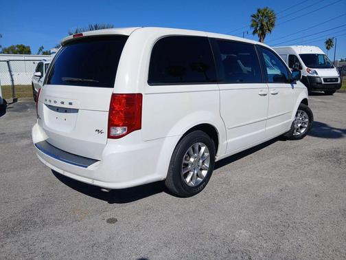 2013 Dodge Grand Caravan R/T
