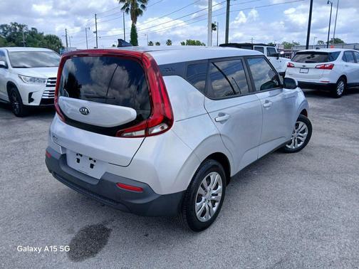 Sparkling Silver 2020 Kia Soul LX