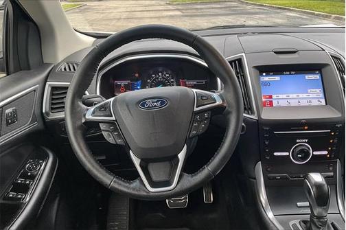 2016 Ford Edge Sport