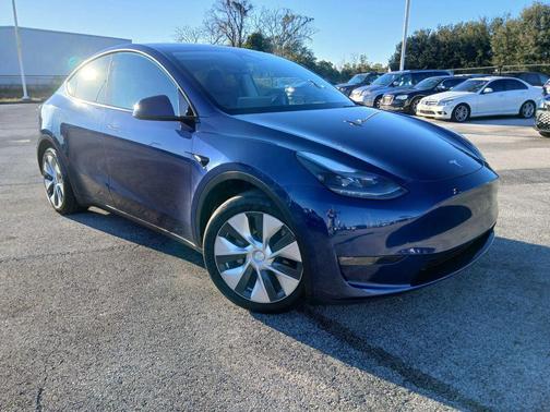 2023 Tesla Model Y Long Range Dual Motor All-Wheel Drive