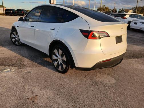 2021 Tesla Model Y Long Range Dual Motor All-Wheel Drive