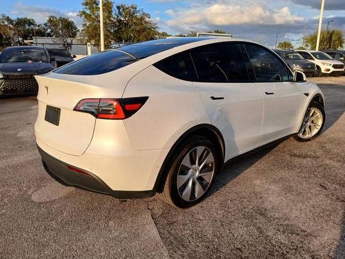 2021 Tesla Model Y Long Range Dual Motor All-Wheel Drive