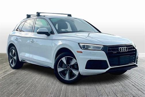 2020 Audi Q5 45 Titanium Premium