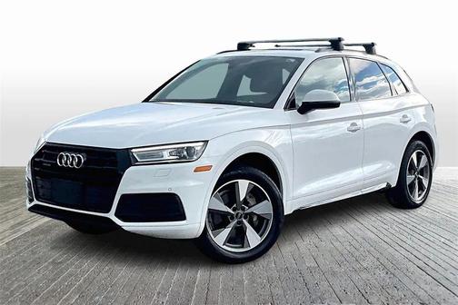 2020 Audi Q5 45 Titanium Premium