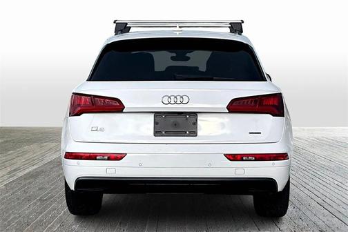 2020 Audi Q5 45 Titanium Premium