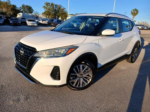 2022 Nissan Kicks SV