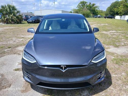 Gray 2018 Tesla Model X 100D
