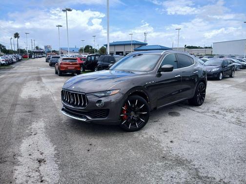 Gray 2017 Maserati Levante S