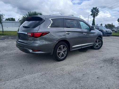 2017 INFINITI QX60 Base