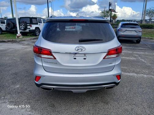 Circuit Silver 2017 Hyundai SANTA FE SE