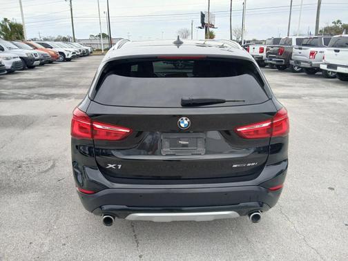 2021 BMW X1 sDrive28i