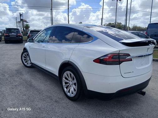 2016 Tesla Model X 75D
