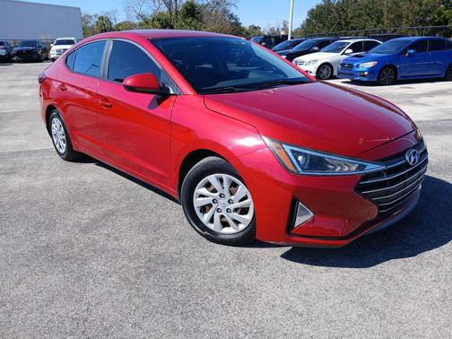 2019 Hyundai ELANTRA SE