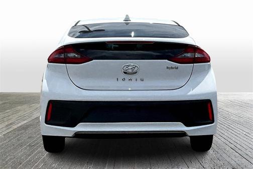 2017 Hyundai IONIQ Hybrid SEL