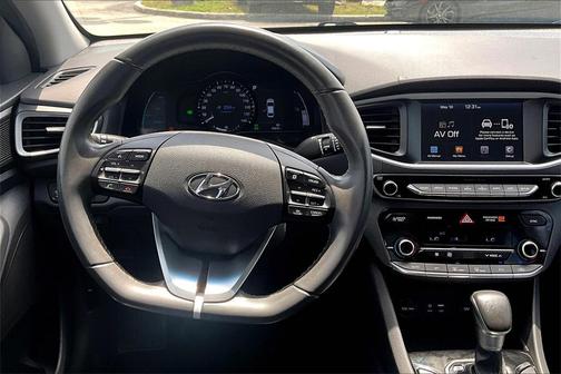 2017 Hyundai IONIQ Hybrid SEL