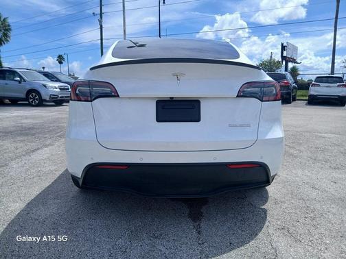 2022 Tesla Model Y Performance Dual Motor All-Wheel Drive