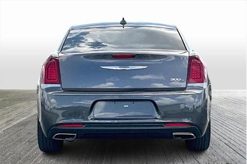 2019 Chrysler 300 S
