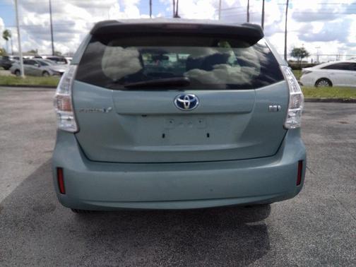 2014 Toyota Prius v Three