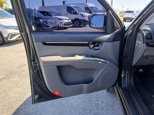 2010 Hyundai SANTA FE SE