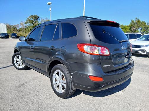 2010 Hyundai SANTA FE SE
