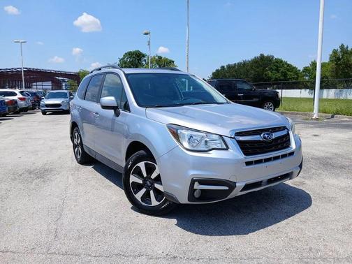 Ice Silver Metallic 2017 Subaru Forester 2.5i Limited