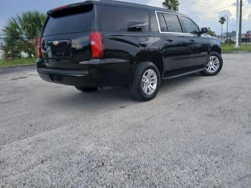 2019 Chevrolet Suburban LS