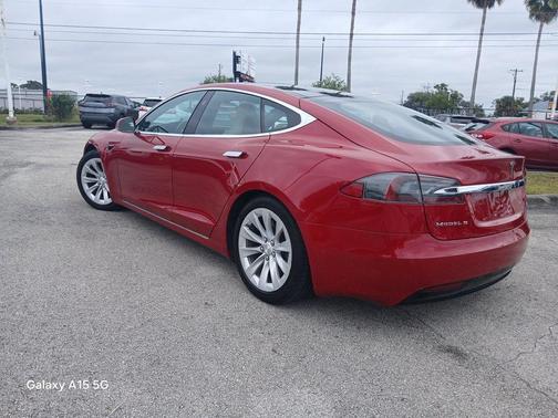 2016 Tesla Model S 90D
