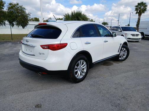 2014 INFINITI QX70 Base