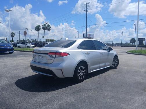 2022 Toyota Corolla Hybrid LE