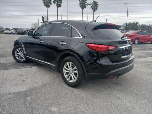 2016 INFINITI QX70 Base