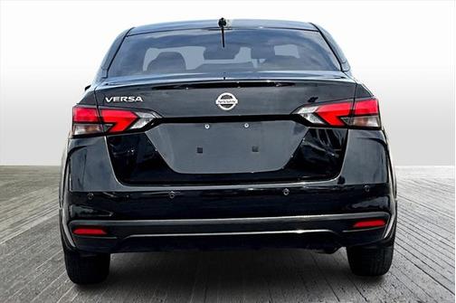2021 Nissan Versa 1.6 S