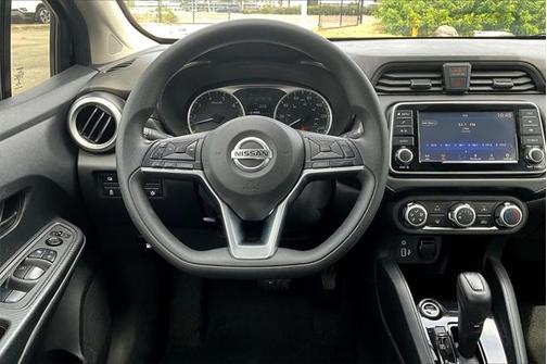 2021 Nissan Versa 1.6 S