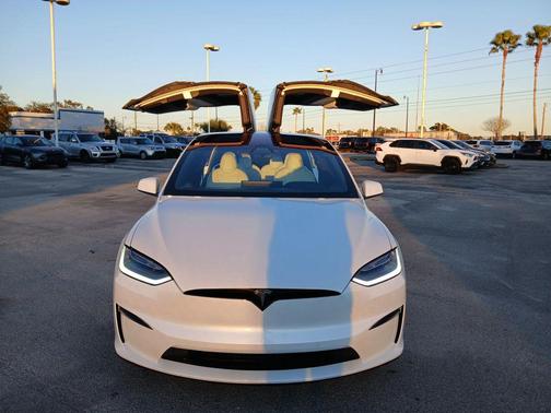 2022 Tesla Model X Plaid Tri Motor All-Wheel Drive