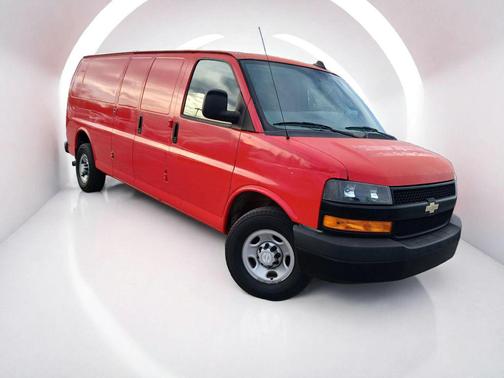Summit White 2018 Chevrolet Express 3500 Work Van