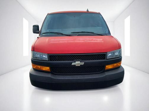 Summit White 2018 Chevrolet Express 3500 Work Van