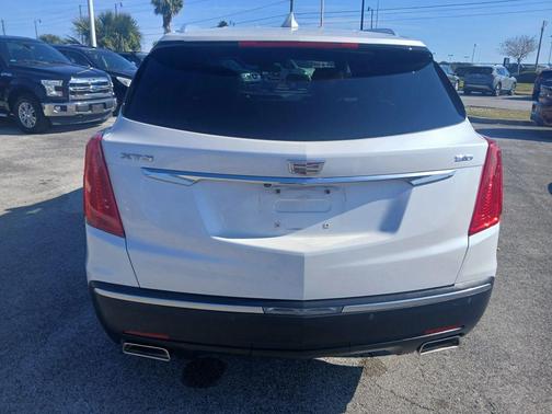 2017 Cadillac XT5 Base
