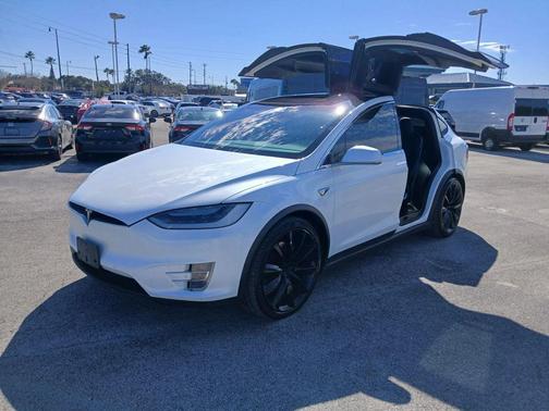 2017 Tesla Model X 75D