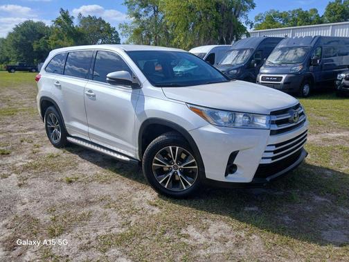 2018 Toyota Highlander LE