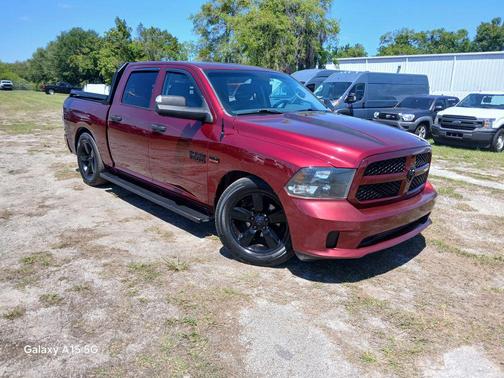 Brilliant Black Crystal Pearlcoat 2017 RAM 1500 Express