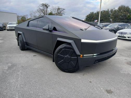 2024 Tesla Cybertruck All-Wheel Drive