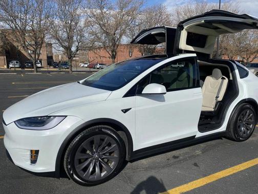2018 Tesla Model X 100D Sport Utility 4D