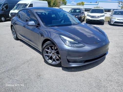2022 Tesla Model 3 Long Range